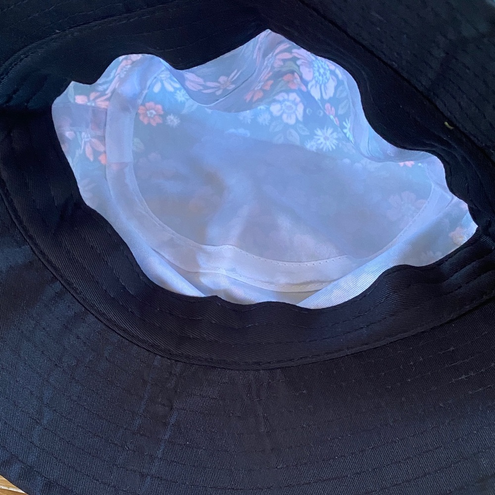 Floral Cat Print Bucket Hat - Picture 6 of 8